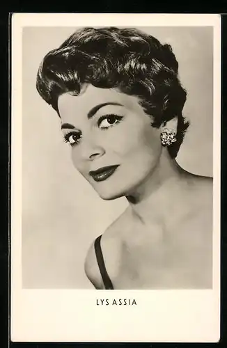 AK Schauspielerin Lys Assia in schwarzweiss fotografeirt