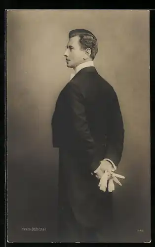 AK Schauspieler Hermann Böttcher mit den Händen hinter dem Rücken