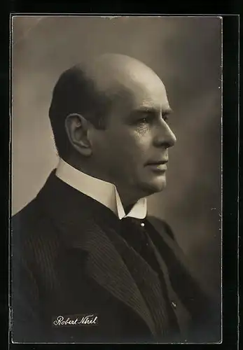 AK Schauspieler Robert Nhil im Seitenprofil