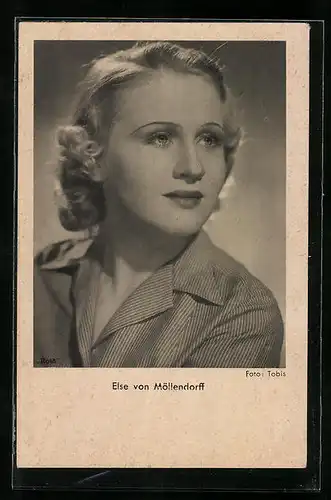 AK Schauspielerin Elsa von Möllendorff in einem Hemd mit dem Blick zur Seite