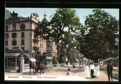 AK Interlaken, Höheweg mit Hotel Schweizerhof