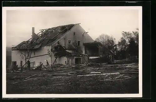 AK La Chaux de Fonds, Cyclone du 12 Juin 1926, durch Unwetter beschädigtes Haus