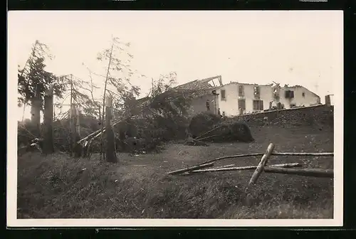 AK La Chaux de Fonds, Cyclone du 12 Juin 1926, zerstörtes Farmhaus