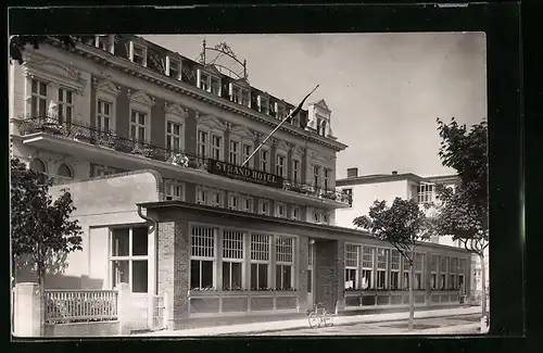 Foto-AK Ahlbeck, Strand-Hotel im Jahr 1933