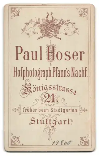 Fotografie Paul Hoser, Stuttgart, Königstrasse 21, Kleiner Bursche mit neutralem Blick