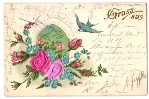 Stoff-Präge-AK Schwalbe fliegt auf einen Blumenstrauss zu, Rosen aus echtem Stoff
