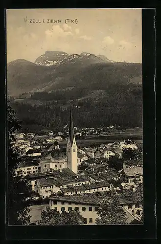 AK Zell, Ortsansicht mit Kirchturm und den Bergen