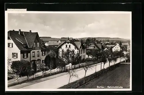 AK Burkau, Bahnhofstrasse aus der Vogelschau