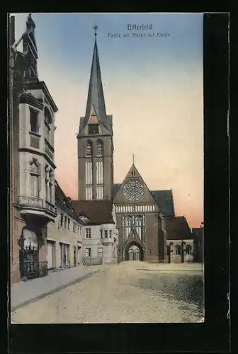 AK Bitterfeld, Partie am Markt mit Kirche