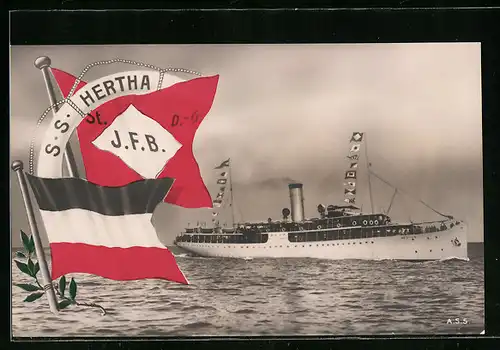 AK Salondampfer SS Hertha in Flaggengala auf hoher See