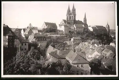 Fotografie Brück & Sohn Meissen, Ansicht Meissen i. Sa., Blick über die Dächer nach dem Burgberg mit Dom