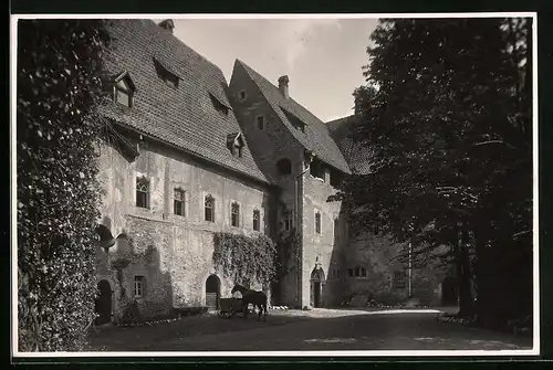 Fotografie Brück & Sohn Meissen, Ansicht Scharfenstein i. Sa., Partie im Schlosshof des Schloss Scharfenstein