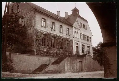 Fotografie Brück & Sohn Meissen, Ansicht Heynitz, Schule, Schulhaus