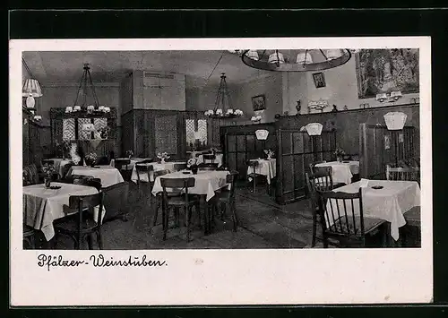 AK Berlin-Friedenau, Gasthaus Pfälzer Weinstuben, Kaiserallee 98, Innenansicht mit Tischdecken