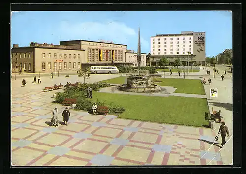 AK Merseburg, Partie am Gagarinplatz mit Bahnhof und Hochhaus