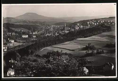 Fotografie Brück & Sohn Meissen, Ansicht Buchholz i. Erzg., Blick auf die Stadt mit Feldern