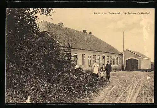 AK Taarstedt, H. Andresens Gasthof mit Familie