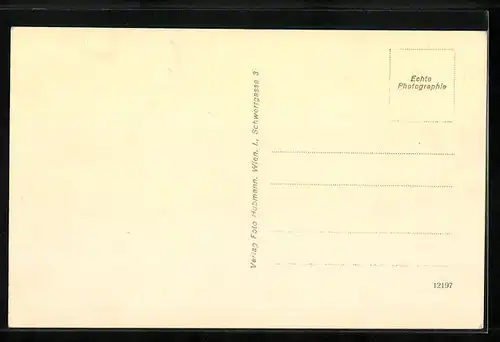 AK Heiligenkreuz, Hofansicht des Stifts