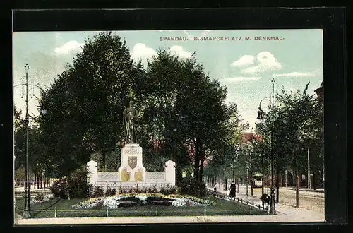 AK Berlin Spandau, Denkmal auf dem Bismarckplatz