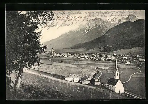 AK Niederdorf im Pustertal, Ortstotale mit der Kirche im Vordergrund