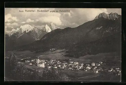 AK Niederdorf im Pustertal, Generalansicht gegen die Dolomiten