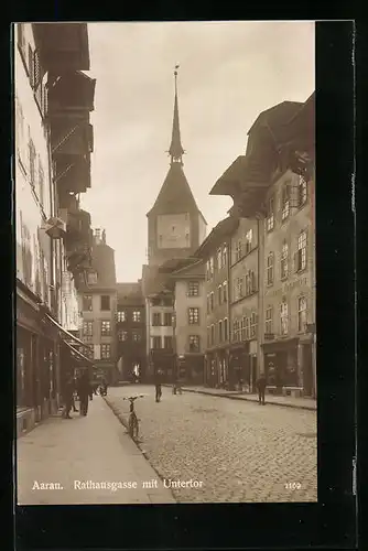 AK Aarau, Strasse Rathausgsse mit Confiserie Patisserie und Untertor