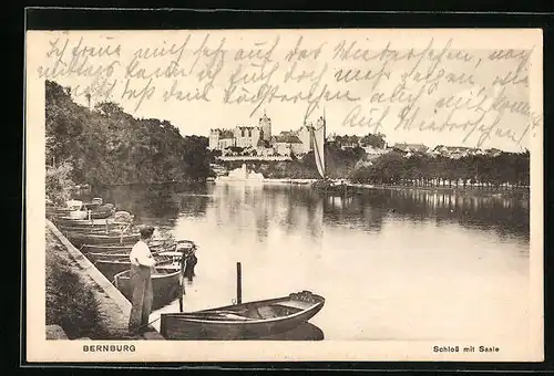 AK Bernburg, Schloss mit Saale mit Booten
