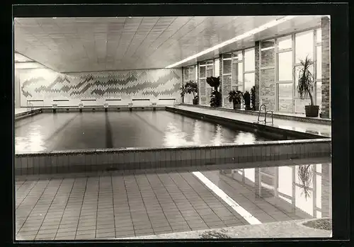 AK Klink /Kr. Waren, FDGB-Ferienobjekt, Erholungsheim Herbert Warnke, Schwimmhalle