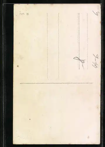 AK Kleines Mädchen neben ihr Geschwisterchen im Kinderwagen