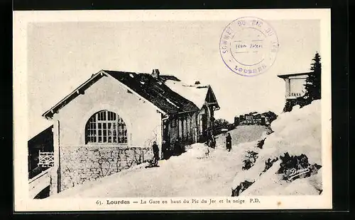 AK Lourdes, La Gare en haut du Pic du Jer et la neige, Bergbahn