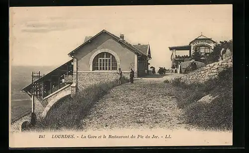 AK Lourdes, La Gare et le Restaurant du Pic du Jer, Bergbahn