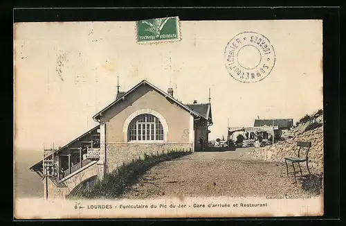 AK Lourdes, Funiculaire du Pic du Jer - Gare d`arrivèe et Restaurant, Bergbahn