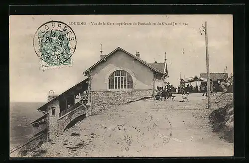 AK Lourdes, Vue de la Gare supèrieure du Funiculaire du Grand Jer, Bergbahn