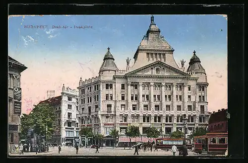 AK Budapest, Deakplatz mit Strassenbahn