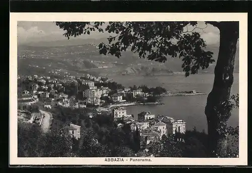 AK Abbazia, Panorama der Stadt am Meer