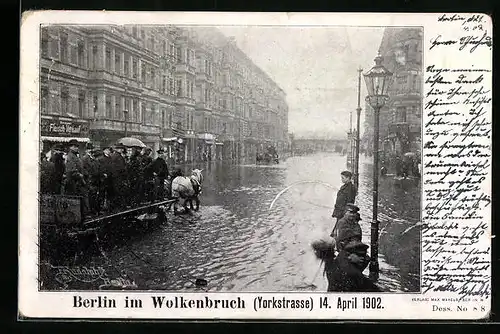 AK Berlin, Yorkstrasse mit Fleischerei und Pferdewagen im Wolkenbruch 1902