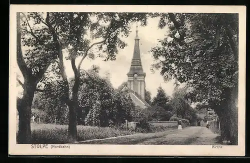 AK Stolpe /Nordbahn, Strassenpartie mit Kirche