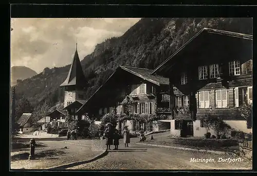 AK Meiringen, Dorfstrasse mit Bewohnern