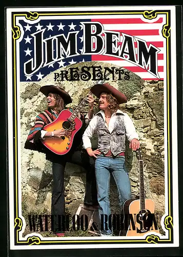 AK Musiker Waterloo & Robinson mit Gitarre vor einer Mauerwand