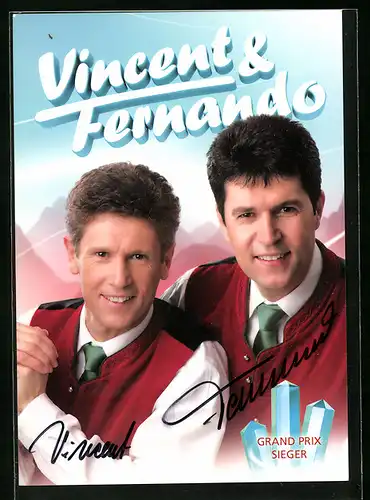 AK Musiker Vincent & Fernando mit grüner Krawatte und roter Weste
