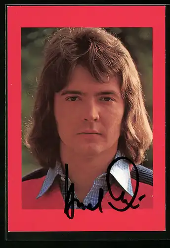 AK Musiker Bernd Clüver mit ernster Mimik