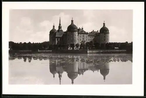Fotografie Brück & Sohn Meissen, Ansicht Moritzburg, Blick auf das Jagdschloss