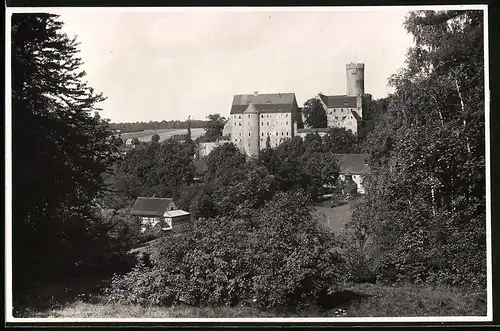 Fotografie Brück & Sohn Meissen, Ansicht Gnandstein, Blick vom Wald auf die Burg Gnandstein