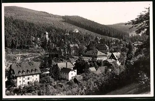 Fotografie Brück & Sohn Meissen, Ansicht Kipsdorf i. Erzg., Blick auf den Ort mit Kurhaus