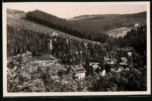 Fotografie Brück & Sohn Meissen, Ansicht Kipsdorf i. Erzg., Blick in den Ort mit Kurhaus