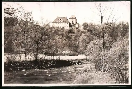 Fotografie Brück & Sohn Meissen, Ansicht Bieberstein i. Sa., Schloss Bieberstein mit Grabentour