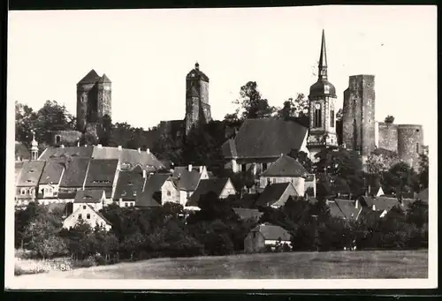 Fotografie Brück & Sohn Meissen, Ansicht Stolpen i. Sa., Ortsansicht mit der Ruine der Burg Stolpen