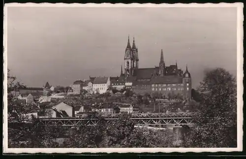Fotografie Brück & Sohn Meissen, Ansicht Meissen i. Sa., Blick auf den Burgberg mit Albrechtsburg und Dom