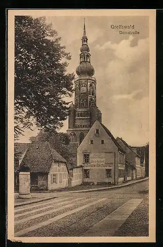 AK Greifswald, Domstrasse mit Rubenow-Restaurant