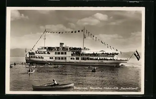 AK Neuestes Motorschiff Deutschland in Flaggengala auf dem Bodensee